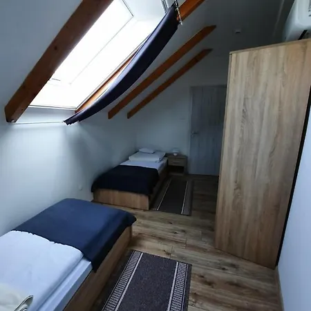 Orchidea Apartmanhaz Gyomaendrőd