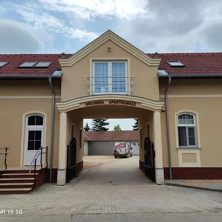Orchidea Apartmanhaz