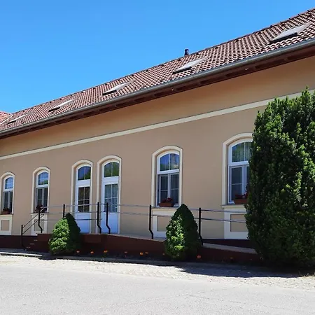 Orchidea Apartmanhaz