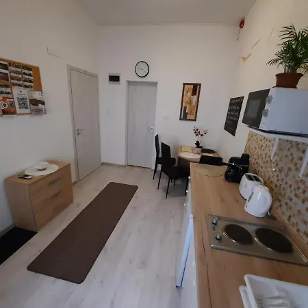 Orchidea Apartmanhaz Apartment Gyomaendrod