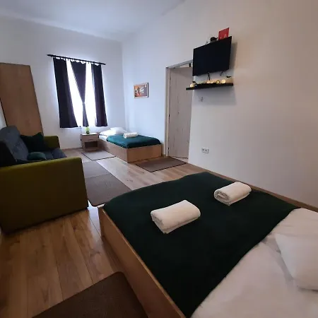 Διαμέρισμα Orchidea Apartmanhaz Gyomaendrőd