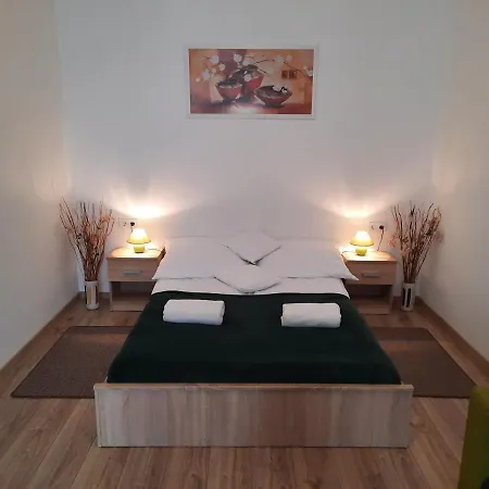 Orchidea Apartmanhaz Apartment Gyomaendrod