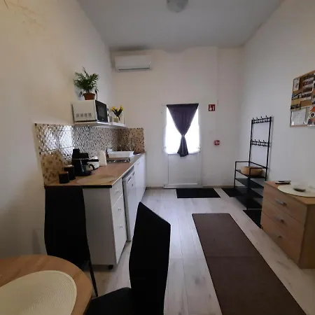 Orchidea Apartmanhaz Apartment Gyomaendrod