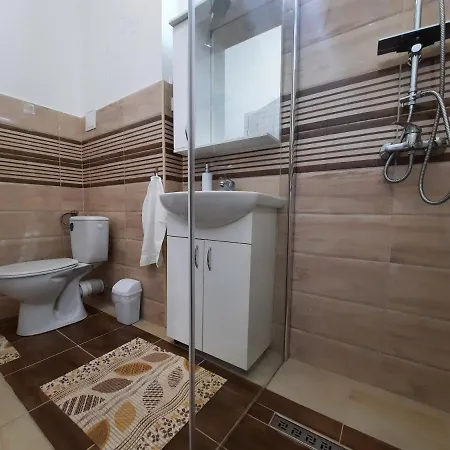 Orchidea Apartmanhaz *