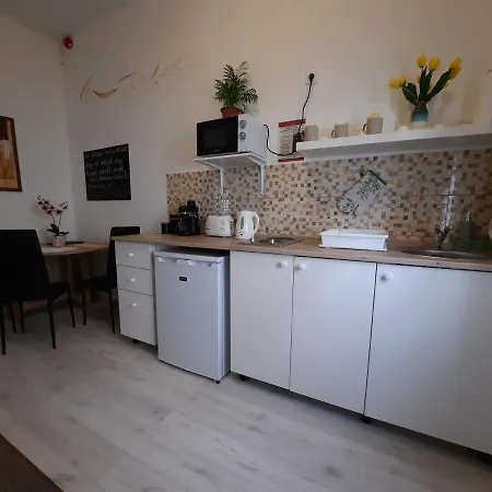 Orchidea Apartmanhaz * Gyomaendrod