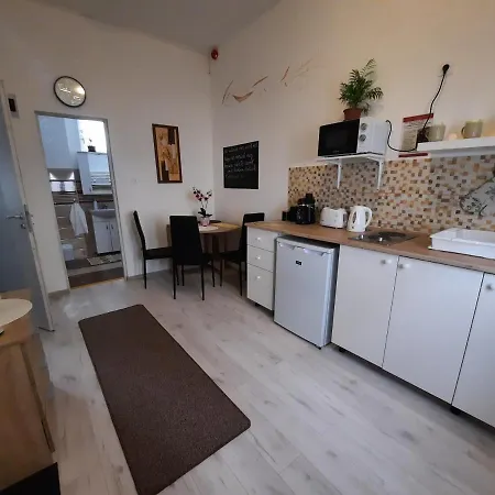 Orchidea Apartmanhaz * Gyomaendrod