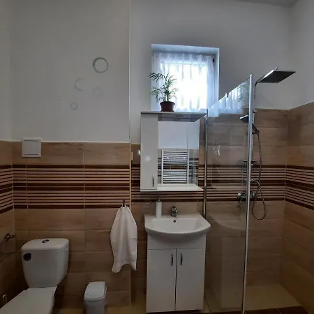 Orchidea Apartmanhaz *