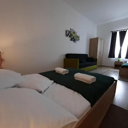 Orchidea Apartmanhaz Apartment Gyomaendrod