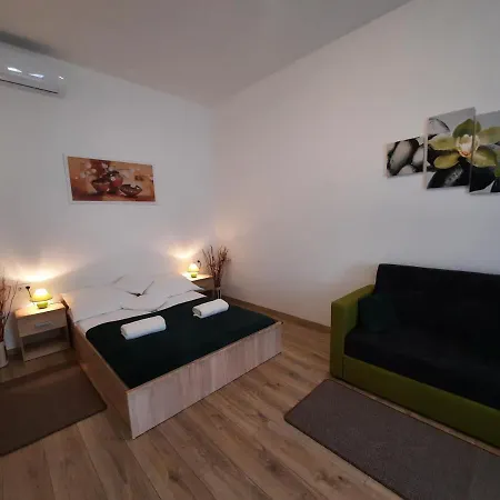 Apartment Orchidea Apartmanhaz Gyomaendrod
